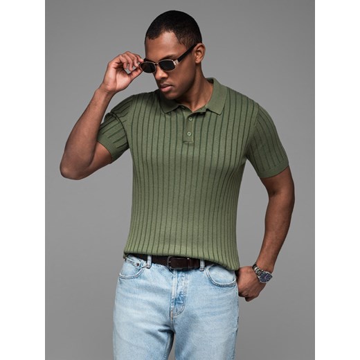Męska koszulka polo z wiskozą SLIM FIT w pionowy prążek – oliwkowa V4 OM-POSS-0143 ze sklepu ombre w kategorii T-shirty męskie - zdjęcie 179682812