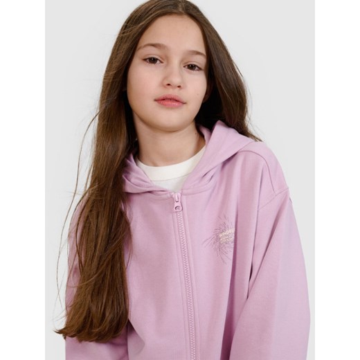 Dziewczęca bluza dresowa rozpinana z kapturem 4F 4FJWSS25TSWSF1482 - różowa ze sklepu Sportstylestory.com w kategorii Bluzy dziewczęce - zdjęcie 179684912