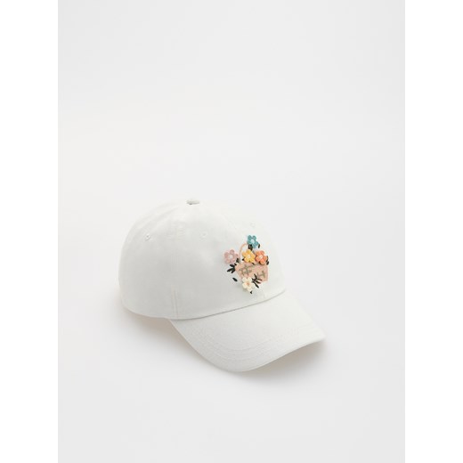 Reserved - Czapka z aplikacją w kwiaty - złamana biel Reserved 9-13 lat Reserved