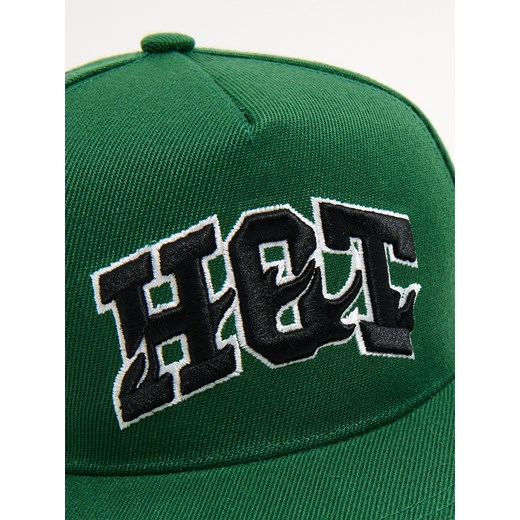 Cropp - Zielona czapka snapback z naszywkami - zielony Cropp Uniwersalny Cropp