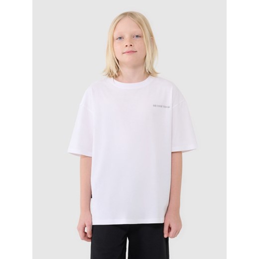 Chłopięcy t-shirt oversize 4F 4FJWSS25TTSHM2184 - biały ze sklepu Sportstylestory.com w kategorii T-shirty chłopięce - zdjęcie 179707852