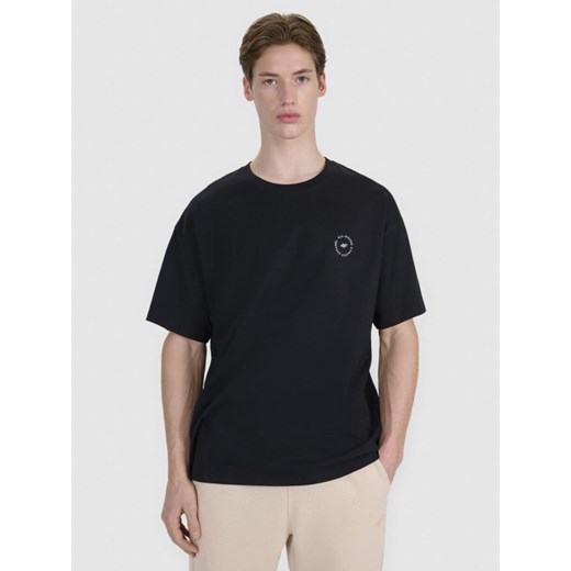 Męski t-shirt oversize z nadrukiem 4F 4FRSS25TTSHM2991 - czarny ze sklepu Sportstylestory.com w kategorii T-shirty męskie - zdjęcie 179708491