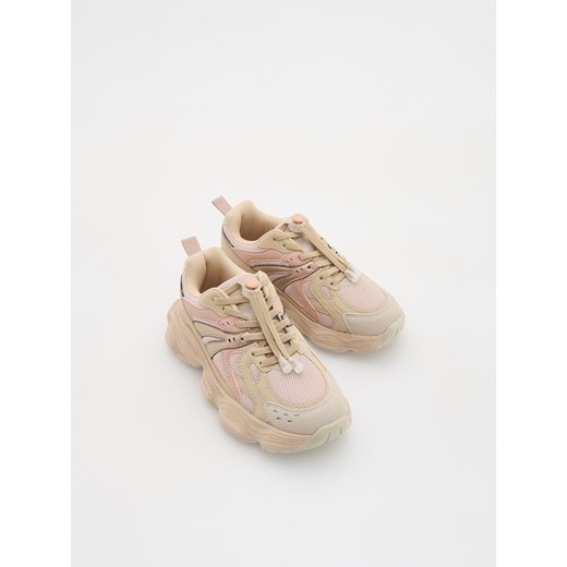 Reserved - Sneakersy z łączonych materiałów - kremowy ze sklepu Reserved w kategorii Buty sportowe dziecięce - zdjęcie 179722753