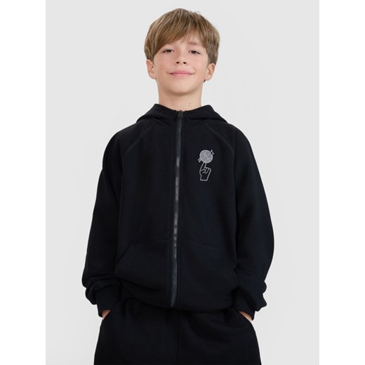 Chłopięca bluza dresowa rozpinana z kapturem 4F 4FJRSS25TSWSM2103 - czarna ze sklepu Sportstylestory.com w kategorii Bluzy chłopięce - zdjęcie 179732821