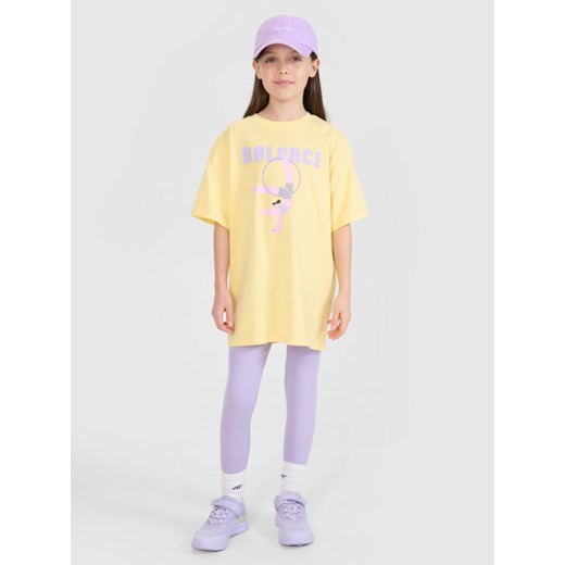 Dziewczęcy t-shirt z nadrukiem 4F 4FJRSS25TTSHF2646 - żółty ze sklepu Sportstylestory.com w kategorii Bluzki dziewczęce - zdjęcie 179733364