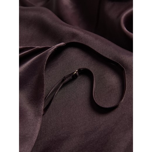 Sukienka Reserved maxi casual na ramiączkach w serek na wiosnę 