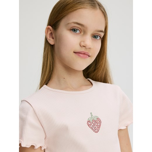 Reserved - Prążkowany t-shirt z aplikacją - pastelowy róż Reserved 122/128 (6-8 lat) Reserved
