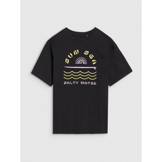Dziewczęcy t-shirt z nadrukiem 4F 4FJWSS25TTSHF1870 - czarny ze sklepu Sportstylestory.com w kategorii Bluzki dziewczęce - zdjęcie 179755143
