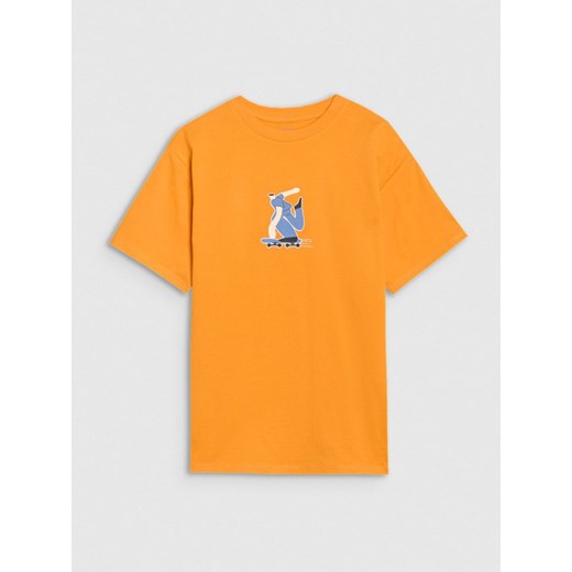 Chłopięcy t-shirt z nadrukiem 4F 4FJRSS25TTSHM2641 - pomarańczowy ze sklepu Sportstylestory.com w kategorii T-shirty chłopięce - zdjęcie 179755193