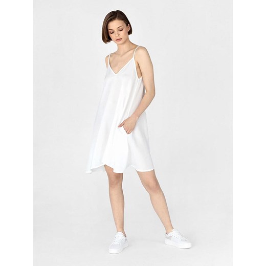 Basiclo Sukienka w kolorze białym Basiclo XS Limango Polska promocja