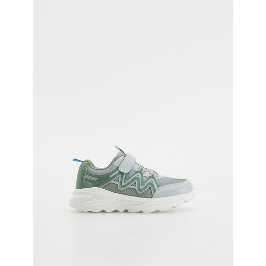 Reserved - Sneakersy z odblaskowymi elementami - jasnoszary ze sklepu Reserved w kategorii Buty sportowe dziecięce - zdjęcie 179768442