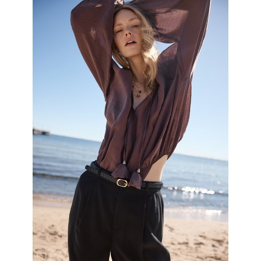 Reserved - Bermudy z paskiem - czarny Reserved XS Reserved