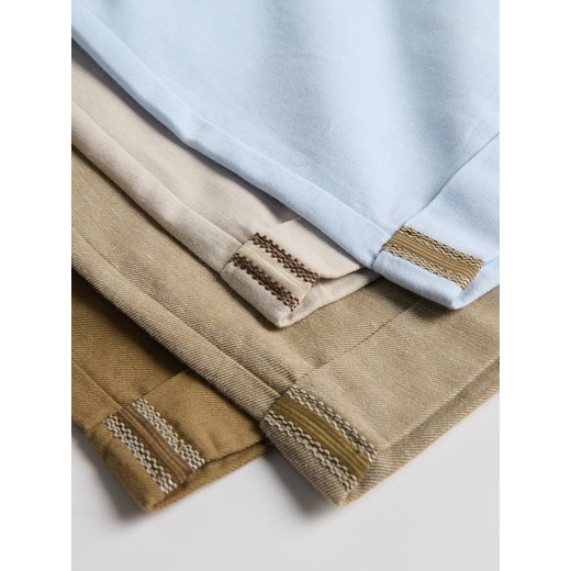 Reserved - Szorty regular z dodatkiem lnu - jasnoniebieski Reserved XS Reserved