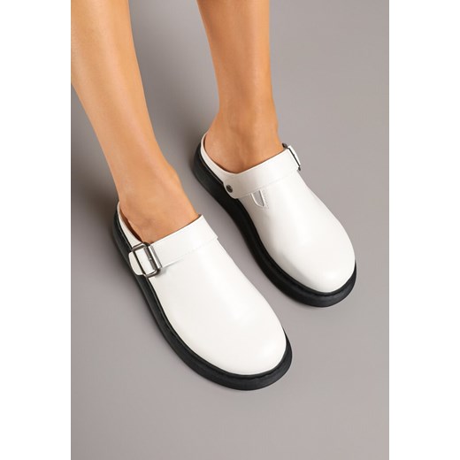 Białe Klapki Typu Mule Ozdobione Klamrą Oviella 37 born2be.pl