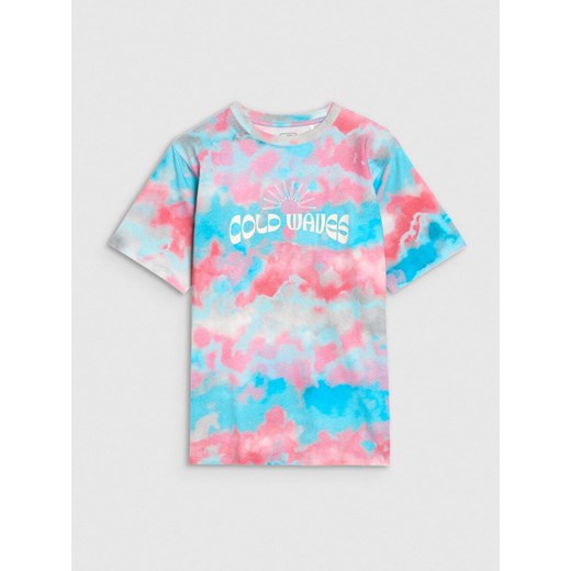 Chłopięcy t-shirt z nadrukiem 4F 4FJWSS25TTSHM1916 - multikolor ze sklepu Sportstylestory.com w kategorii T-shirty chłopięce - zdjęcie 179791921