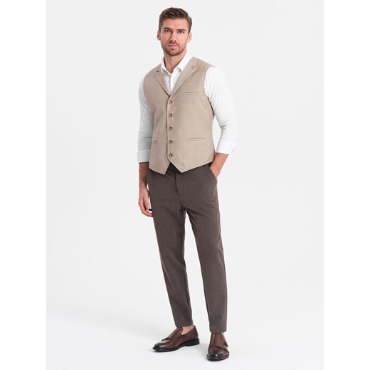 Spodnie męskie chino z gumką w pasie SLIM FIT - czekoladowe V2 OM-PACP-0158 ze sklepu ombre w kategorii Spodnie męskie - zdjęcie 179819154