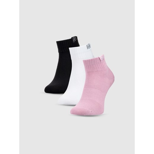 Dziewczęce skarpetki za kostkę (3-pack) 4F 4FJWSS25USOCF347 - multikolor ze sklepu Sportstylestory.com w kategorii Skarpetki dziecięce - zdjęcie 179824481