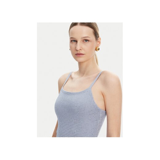 Guess sukienka szara mini na ramiączkach na spacer 