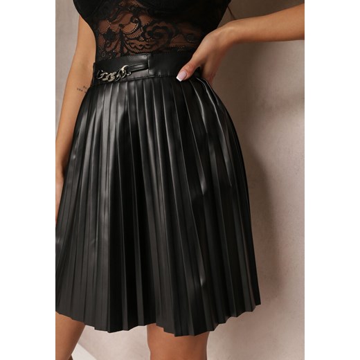 Czarna Plisowana Spódnica Mini z Imitacji Skóry Eshin Renee M wyprzedaż renee.pl