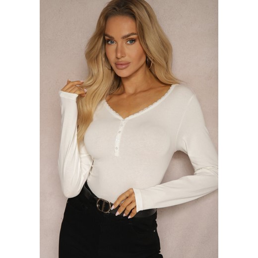 Biała Bluzka Longsleeve z Guziczkami Przy Dekolcie Kaivenna ze sklepu renee.pl w kategorii Bluzki damskie - zdjęcie 179925302