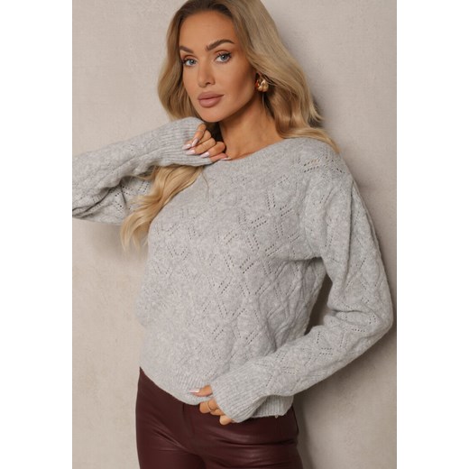 Jasnoszary Sweter w Klasycznym Stylu z Tłoczonym Wzorem Deriel ze sklepu renee.pl w kategorii Swetry damskie - zdjęcie 179930102