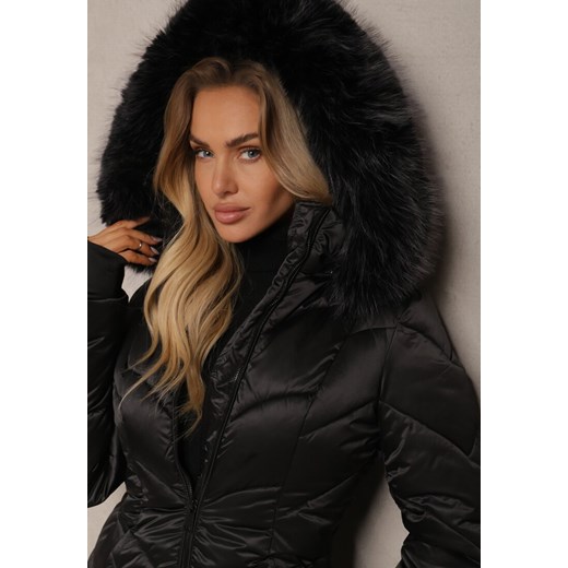 Czarna Kurtka z Pikowanymi Przeszyciami i Kapturem Zdobionym Futrem Viorinna Renee L okazyjna cena renee.pl