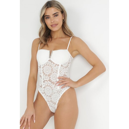 Białe Body Iomadia ze sklepu born2be.pl w kategorii Body damskie - zdjęcie 179981590