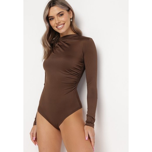 Ciemnobrązowe Body z Marszczeniem Rafanbi ze sklepu born2be.pl w kategorii Body damskie - zdjęcie 180016880