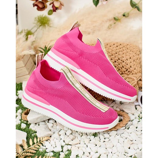 Royalfashion Wsuwane buty sportowe damskie z napisami Cerppa ze sklepu royalfashion.pl w kategorii Buty sportowe damskie - zdjęcie 180181571