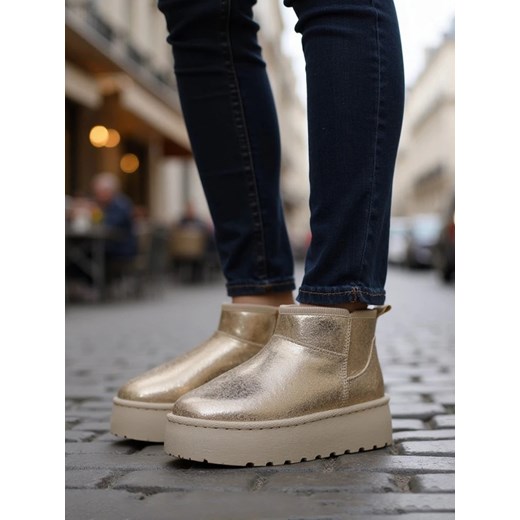 Royalfashion Buty a'la śniegowce damskie na platformie Dagodo ze sklepu royalfashion.pl w kategorii Śniegowce damskie - zdjęcie 180187592