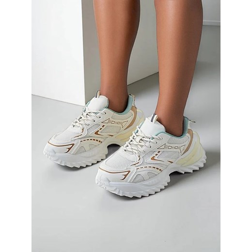 Royalfashion Sportowe sneakersy damskie na grubszej podeszwie Nettes ze sklepu royalfashion.pl w kategorii Buty sportowe damskie - zdjęcie 180192012