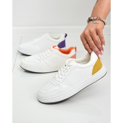Royalfashion Biało-żółte klasyczne buty sportowe Colorburst Classics ze sklepu royalfashion.pl w kategorii Buty sportowe damskie - zdjęcie 180194381