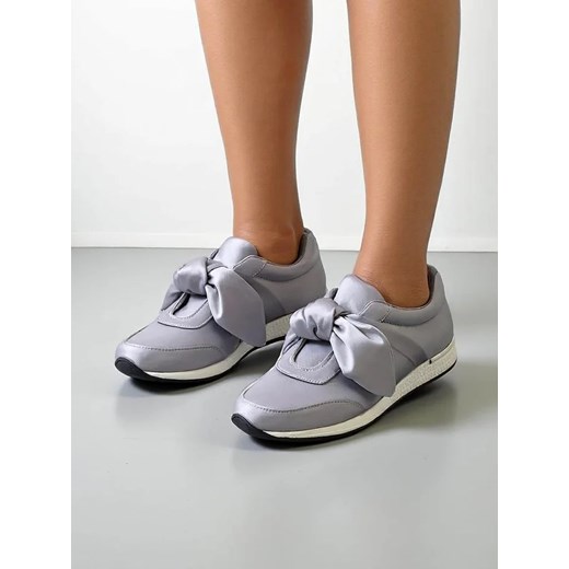 Royalfashion Sneakersy damskie z kokardą Socca ze sklepu royalfashion.pl w kategorii Buty sportowe damskie - zdjęcie 180195044