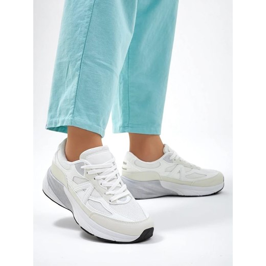Royalfashion Sportowe sneakersy damskie na grubszej podeszwie Moderax ze sklepu royalfashion.pl w kategorii Buty sportowe damskie - zdjęcie 180196641