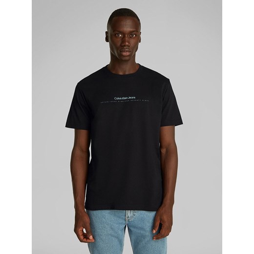 CALVIN KLEIN JEANS Koszulka w kolorze czarnym ze sklepu Limango Polska w kategorii T-shirty męskie - zdjęcie 180210962