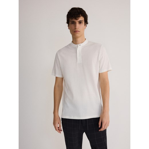 Reserved - Koszulka polo regular ze stójką - złamana biel ze sklepu Reserved w kategorii T-shirty męskie - zdjęcie 180215070