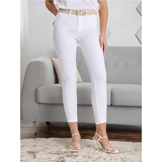 Sinsay - Jeansy mid waist - kremowy ze sklepu Sinsay w kategorii Jeansy damskie - zdjęcie 180216902