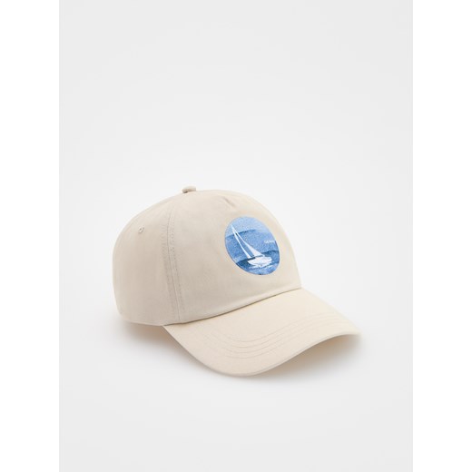 Reserved - Czapka baseball z naszywką - beżowy Reserved ONE SIZE Reserved