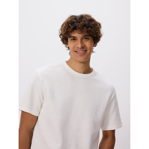 T-shirt męski Reserved z krótkim rękawem 