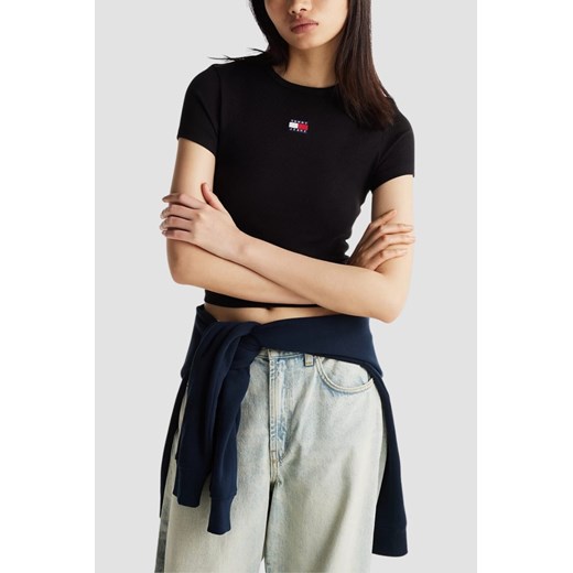 TOMMY JEANS Czarny damski t-shirt, Rozmiar XS ze sklepu outfit.pl w kategorii Bluzki damskie - zdjęcie 180231232