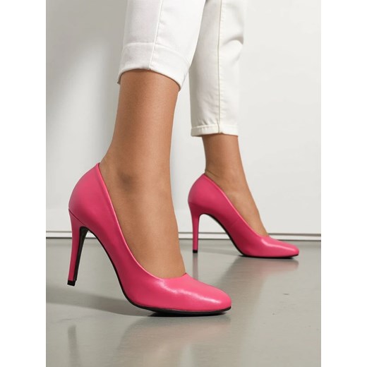 Royalfashion Klasyczne damskie czółenka na szpilce Wernone ze sklepu royalfashion.pl w kategorii Czółenka - zdjęcie 180249471