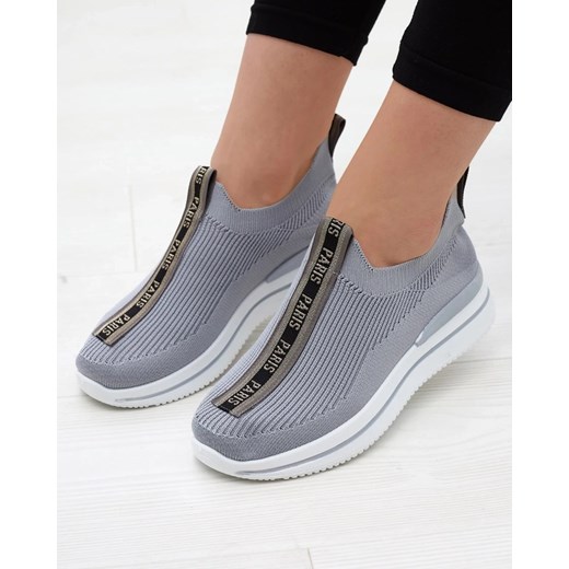 Royalfashion Wsuwane buty sportowe damskie z napisami w kolorze szarym Cerppa ze sklepu royalfashion.pl w kategorii Buty sportowe damskie - zdjęcie 180251233