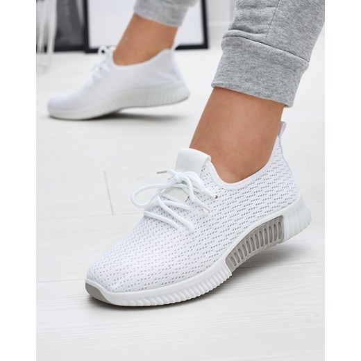 Royalfashion Białe damskie materiałowe buty sportowe Vobbu ze sklepu royalfashion.pl w kategorii Buty sportowe damskie - zdjęcie 180252994