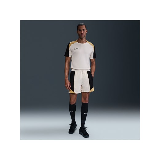 Męskie spodenki piłkarskie 13 cm Dri-FIT Nike Strike+ - Brązowy ze sklepu Nike poland w kategorii Spodenki męskie - zdjęcie 180256524