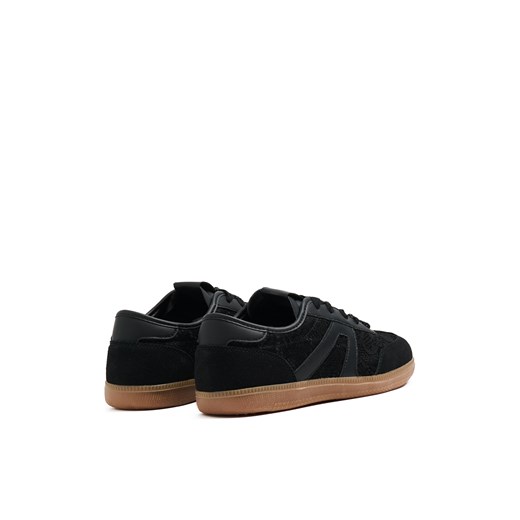 Cropp - Czarne sneakersy z imitacji zamszu - czarny Cropp 38 Cropp