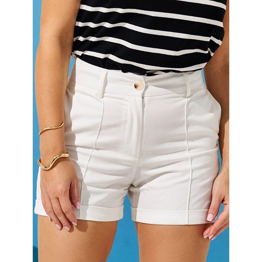 Szorty Sinsay białe w paski letnie 