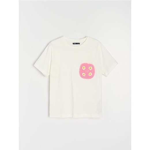 Bluzka damska Sinsay z bawełny z krótkim rękawem w nadruki młodzieżowa 