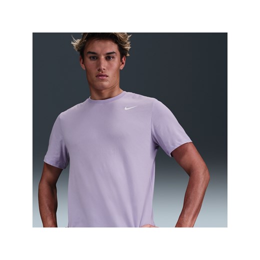 Męski T-shirt do fitnessu Nike Dri-FIT - Fiolet ze sklepu Nike poland w kategorii T-shirty męskie - zdjęcie 180274871