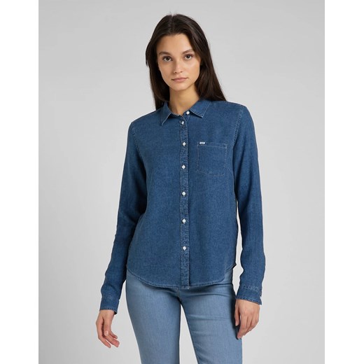 LEE REGULAR SHIRT DAMSKA KOSZULA JEANSOWA DŁUGI RĘKAW ARCTIC ICE L46AUGUW 112145212 ze sklepu YouNeedit.pl w kategorii Koszule damskie - zdjęcie 180291491