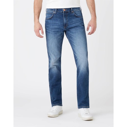 WRANGLER GREENSBORO MĘSKIE SPODNIE JEANSOWE BLUE SWEEP W15Q28294 112144757 ze sklepu YouNeedit.pl w kategorii Jeansy męskie - zdjęcie 180294232